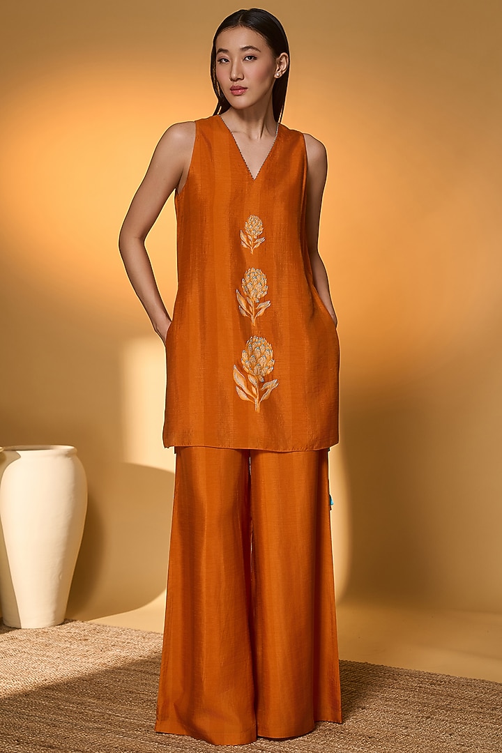 Orange Raw Silk Embellished Kurta Set by Masaba at Pernia's Pop Up Shop