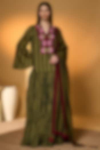 Green Raw Silk Kali Skirt Set by Masaba at Pernia's Pop Up Shop