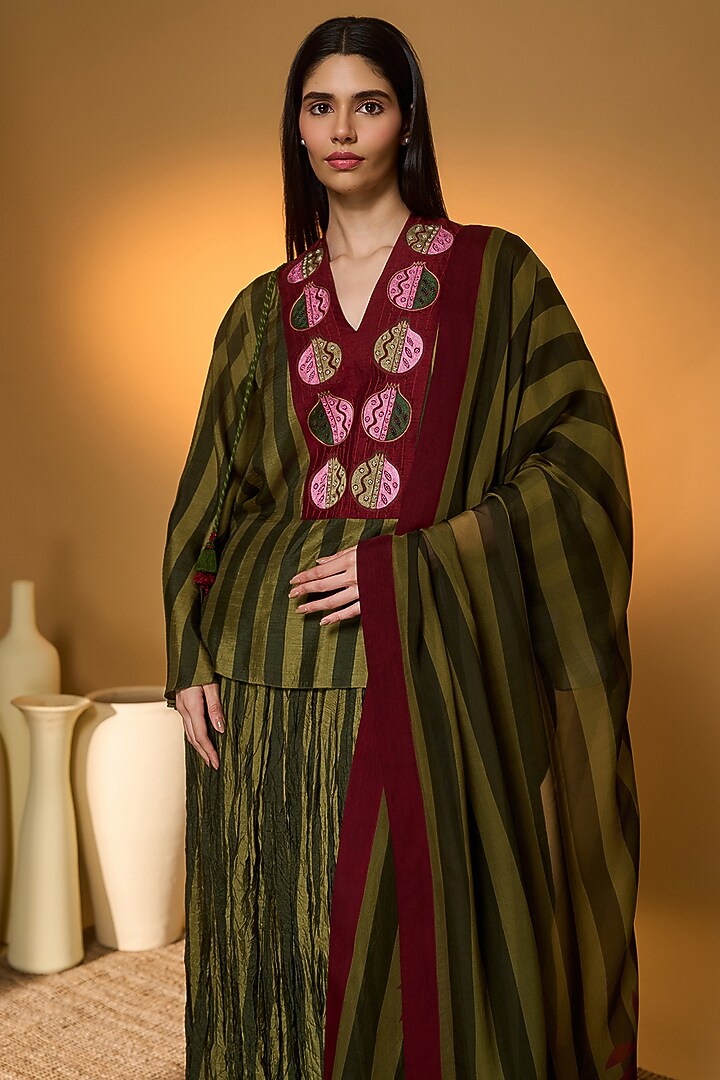 Green Raw Silk Kali Skirt Set by Masaba at Pernia's Pop Up Shop