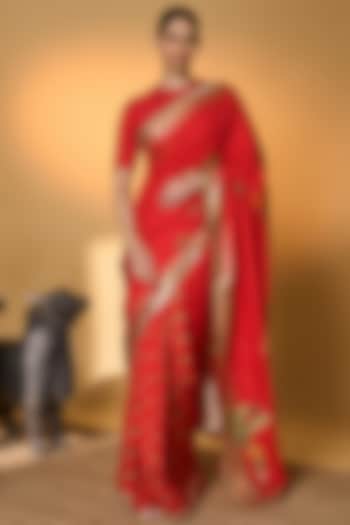 Red Raw Silk Amber Arched Foil Printed Wedding Saree Set by Masaba at Pernia's Pop Up Shop