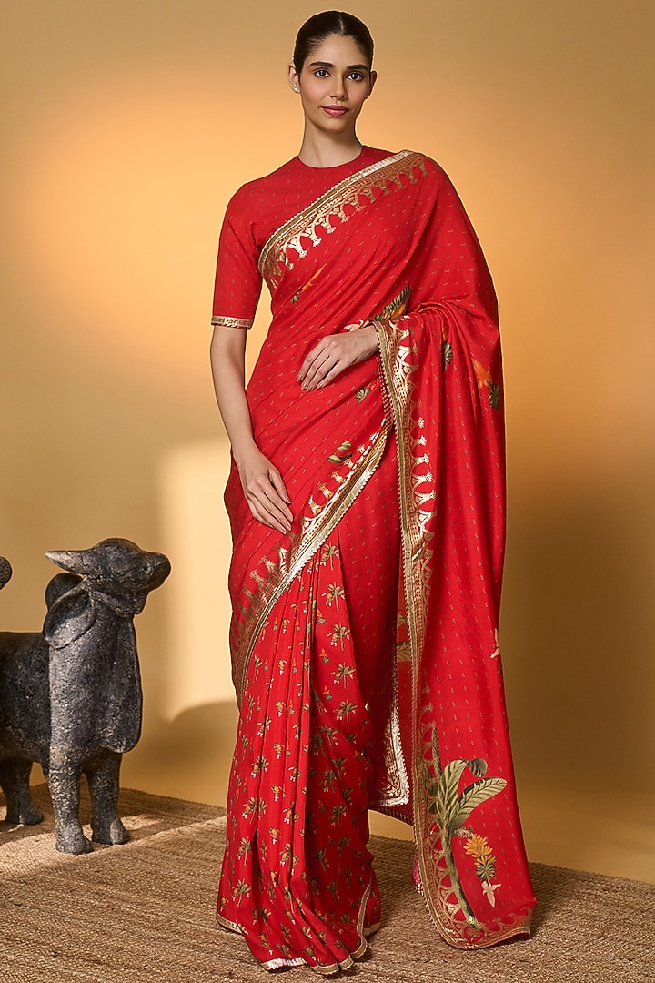 Red Raw Silk Amber Arched Foil Printed Wedding Saree Set by Masaba at Pernia's Pop Up Shop