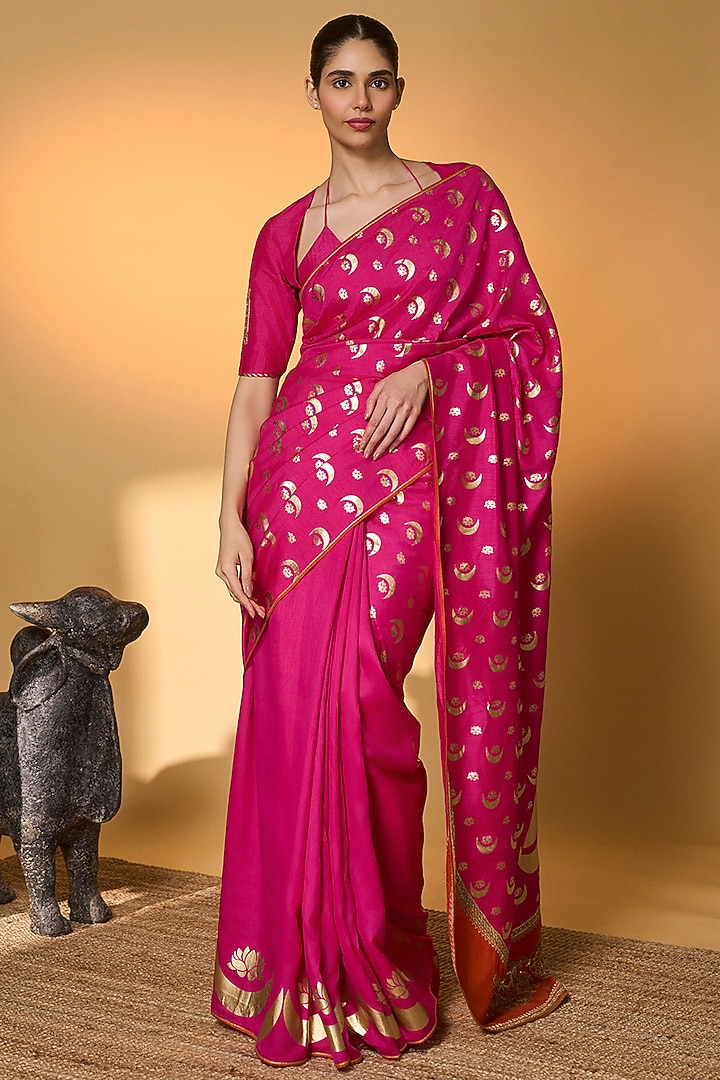 Rani Pink Raw Silk Chand Phool Foil Printed Wedding Saree Set by Masaba at Pernia's Pop Up Shop