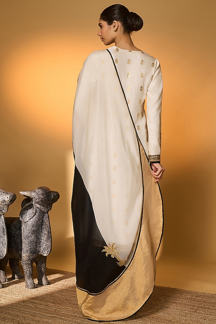 Ivory Raw Silk Embellished & Printed Kurta Set by Masaba at Pernia's Pop Up Shop
