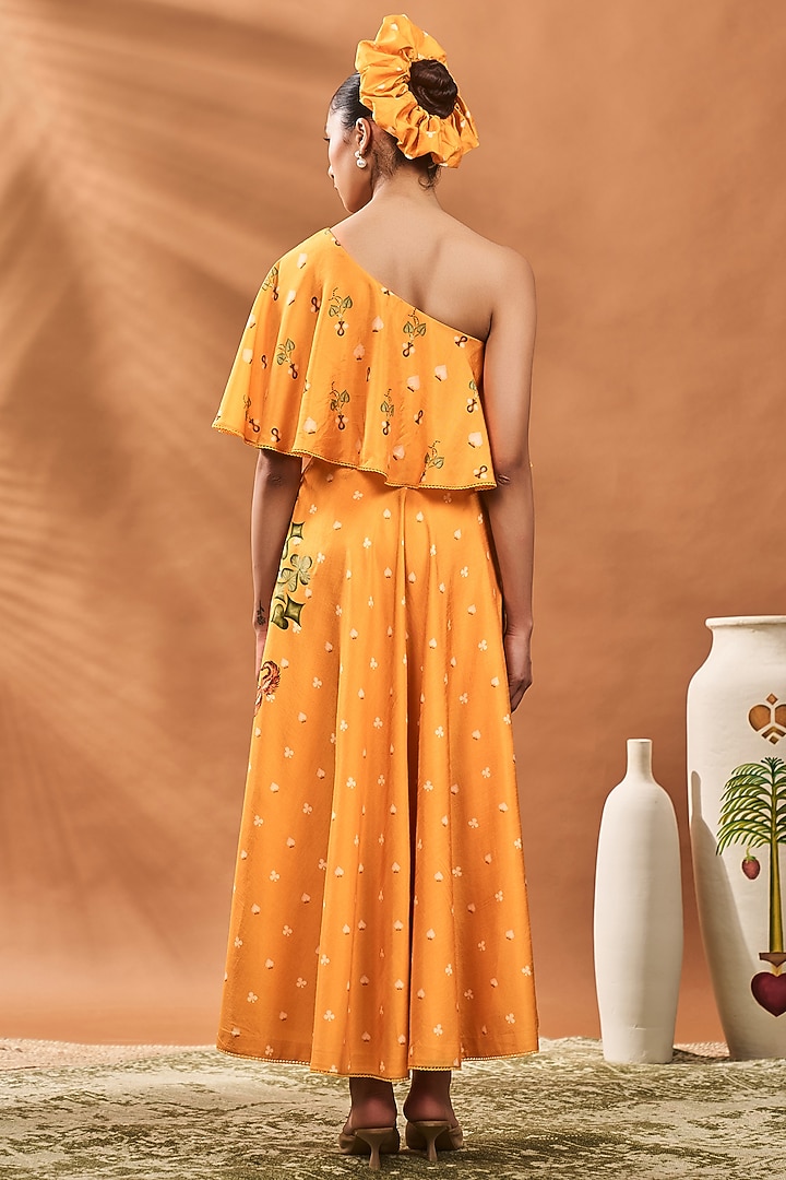 Yellow Raw Silk Digital Printed Circle Skirt Set by Masaba at Pernia's Pop Up Shop