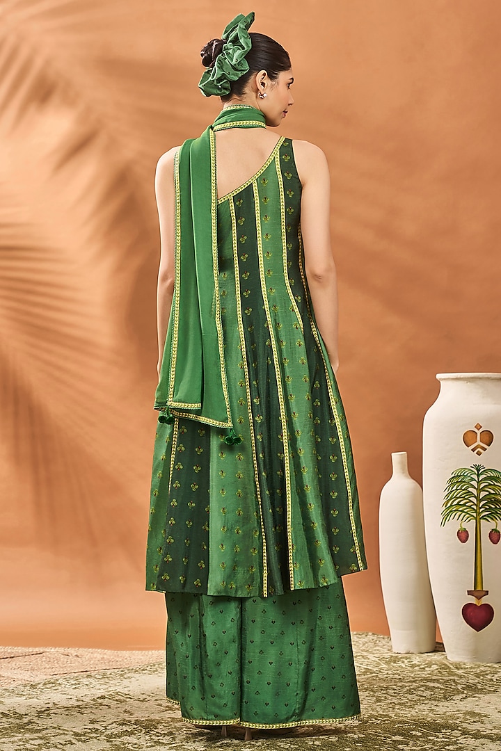 Green Raw Silk Printed One-Shoulder Kalidar Wedding Anarkali Set by Masaba at Pernia's Pop Up Shop