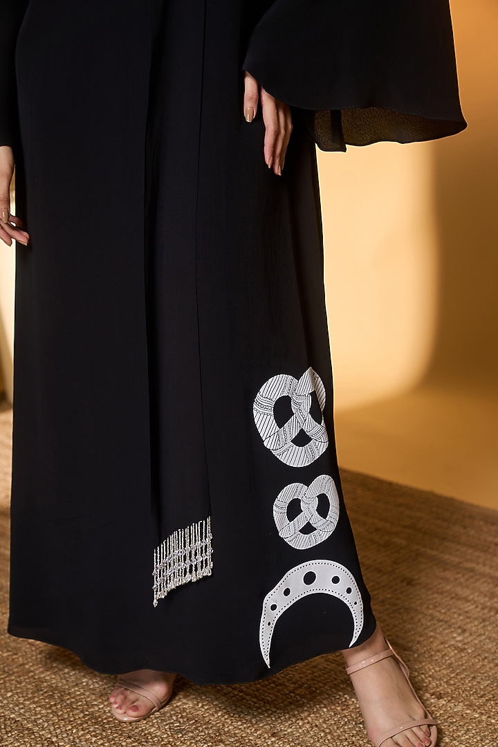 Black Crepe Silk Khadi Printed V-Neck Kaftan by Masaba at Pernia's Pop Up Shop