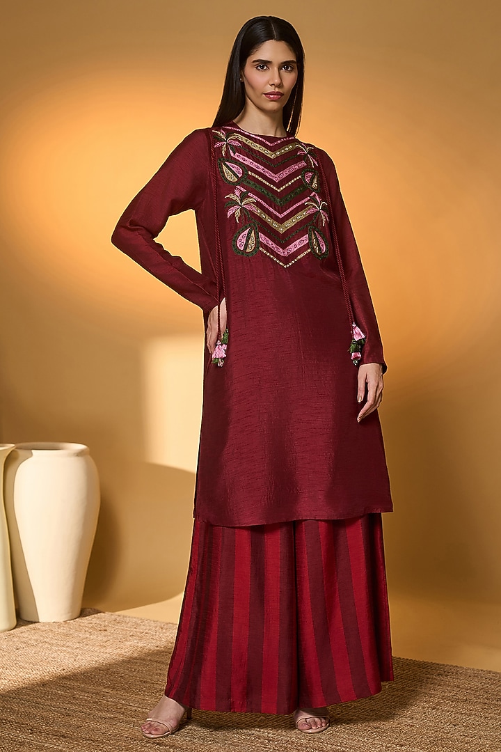 Red Raw Silk Pear Of Tropics Embroidered Kurta Set by Masaba at Pernia's Pop Up Shop