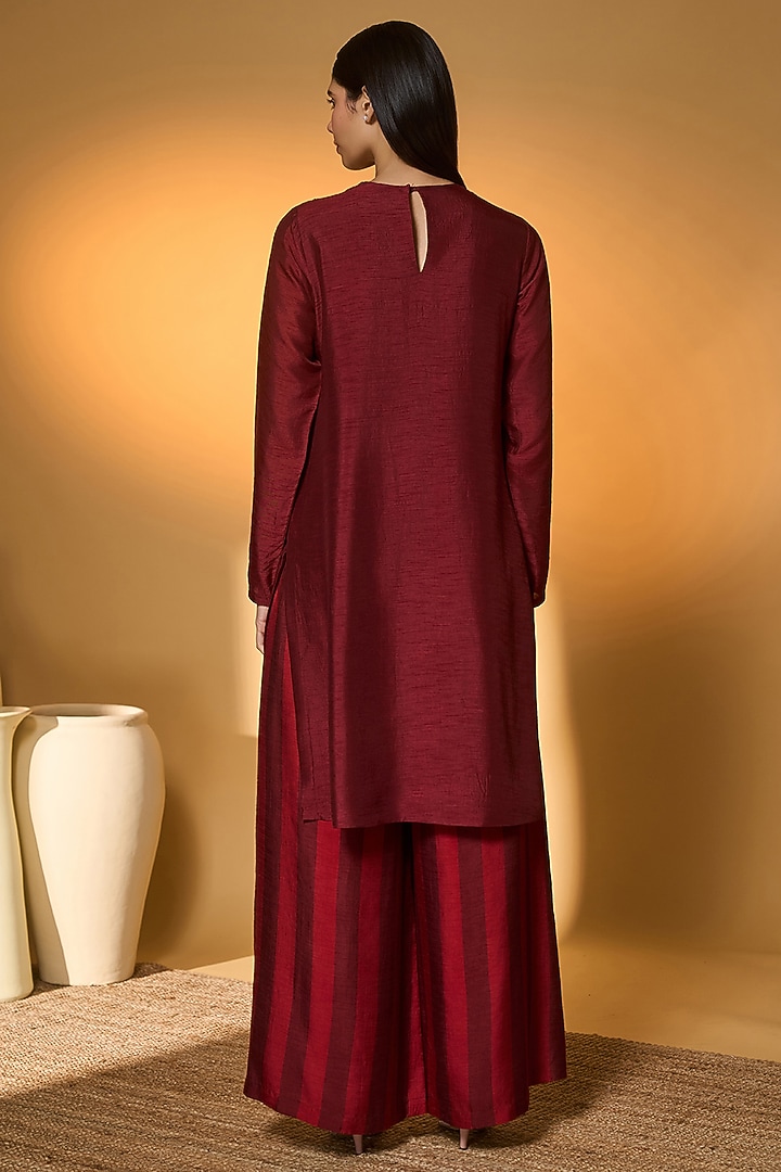 Red Raw Silk Pear Of Tropics Embroidered Kurta Set by Masaba at Pernia's Pop Up Shop