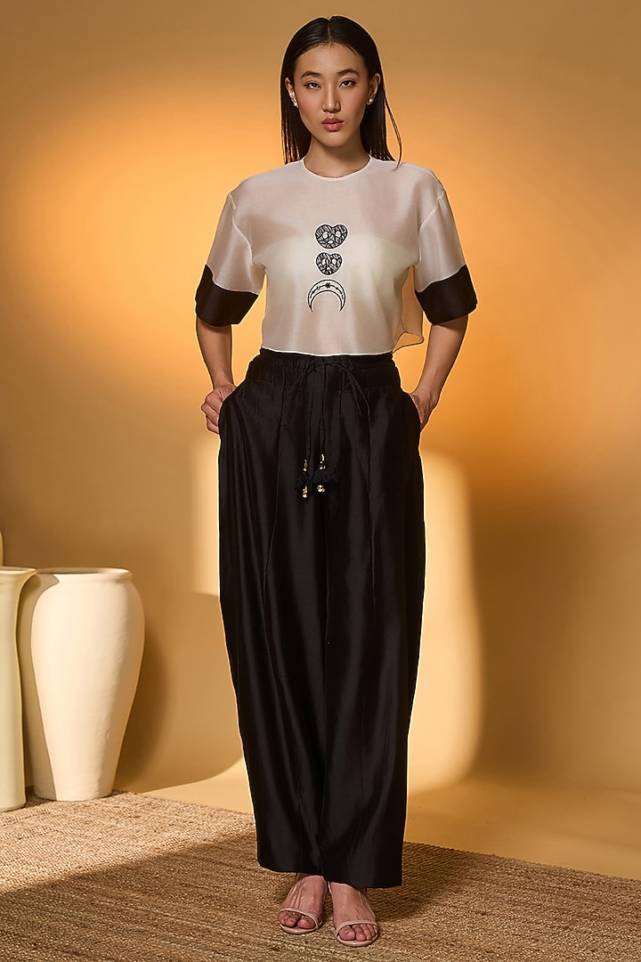 White & Black Chanderi Midnight Snack Co-Ord Set by Masaba at Pernia's Pop Up Shop