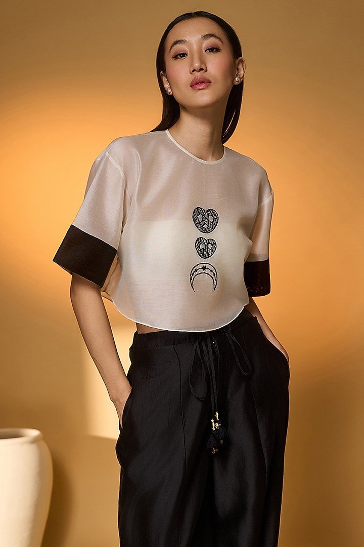 White & Black Chanderi Midnight Snack Co-Ord Set by Masaba at Pernia's Pop Up Shop