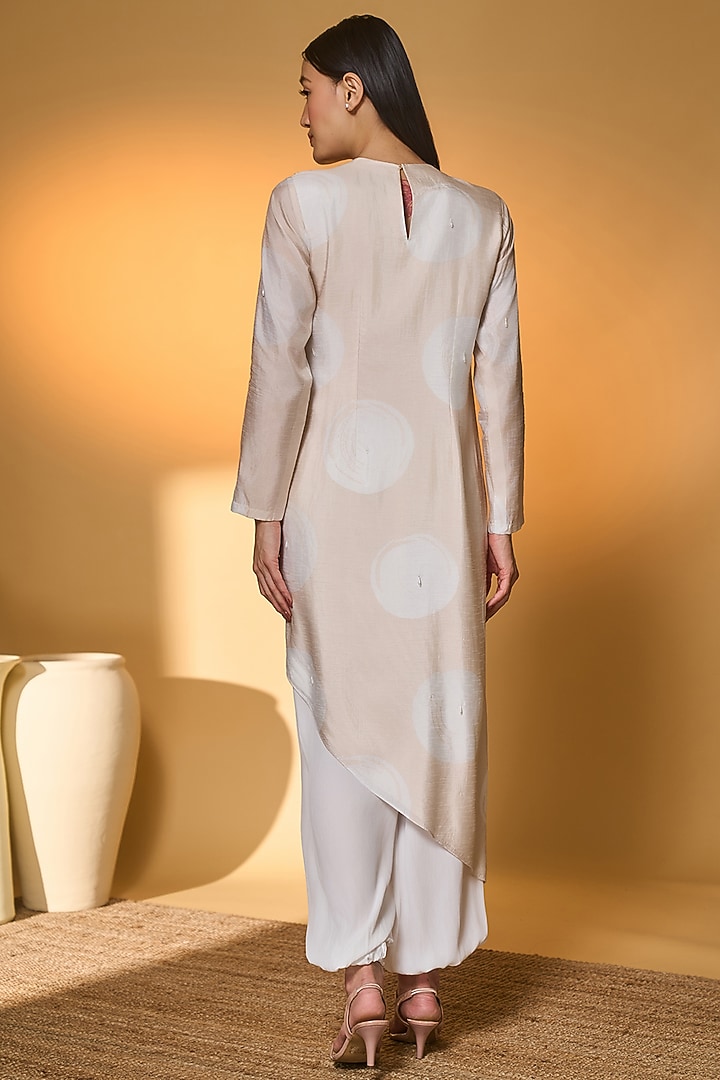 Ivory Raw Silk Asymmetrical Overlap Kurta Set by Masaba at Pernia's Pop Up Shop