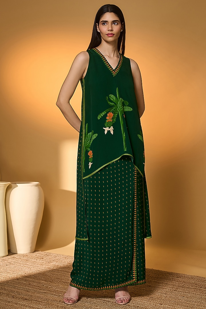 Green Crepe Silk Tropical Printed Veshti Set by Masaba at Pernia's Pop Up Shop