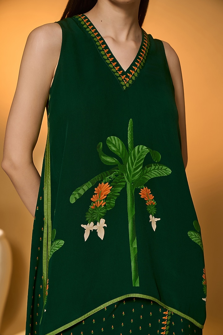 Green Crepe Silk Tropical Printed Veshti Set by Masaba at Pernia's Pop Up Shop