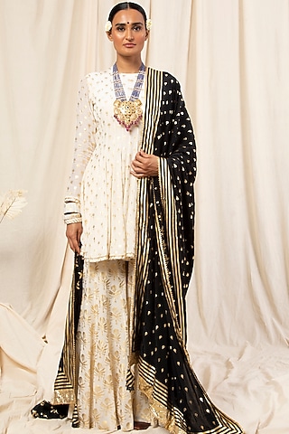 mens black nike pants