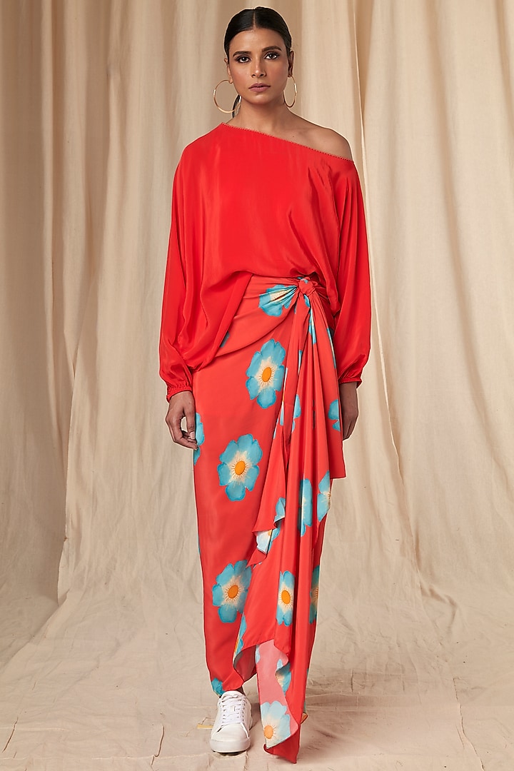 Big Size Red Crazy Daizy One-Shoulder Poncho With Draped Skirt Set by Masaba