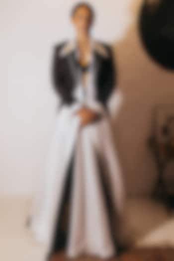 Black & White Raw Silk Embroidered Jacket Wedding Lehenga Set by Masaba at Pernia's Pop Up Shop