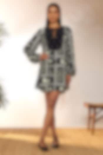 Eye-Catching Pearl Black Mini Dress Eye-Catching Pearl Black Mini Dress
