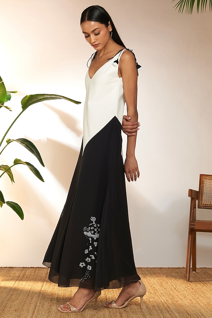 Black & White Crepe Silk Printed Maxi Vacation Dress by Masaba at Pernia's Pop Up Shop