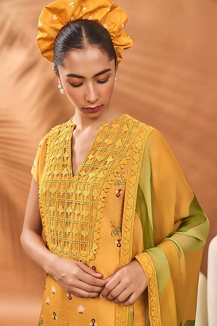 Yellow Raw Silk Digital Printed Straight Kurta Set by Masaba at Pernia's Pop Up Shop