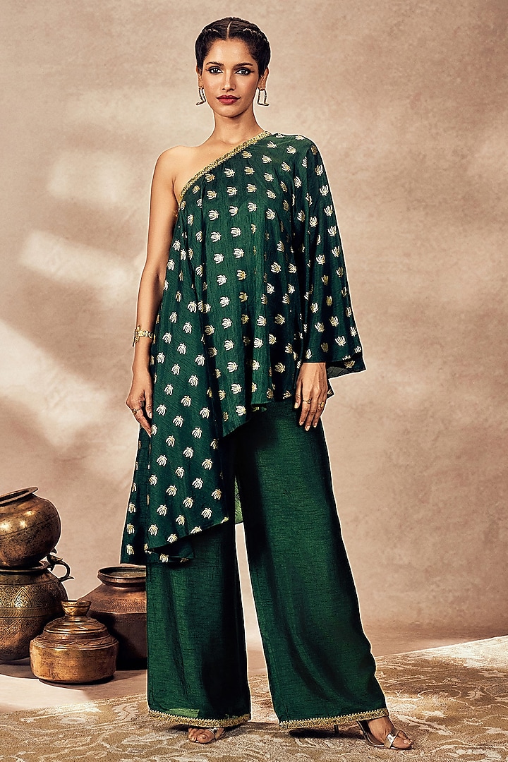 Green Raw Silk Kinari Gota Embroidered One-Shoulder Asymmetrical Tunic Set by Masaba at Pernia's Pop Up Shop