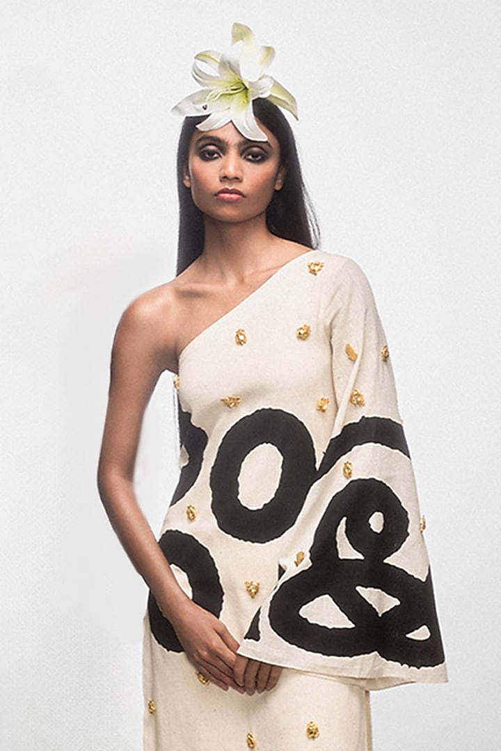 Ivory Handwoven Kora Cotton Printed Kurta Set by Masaba at Pernia's Pop Up Shop