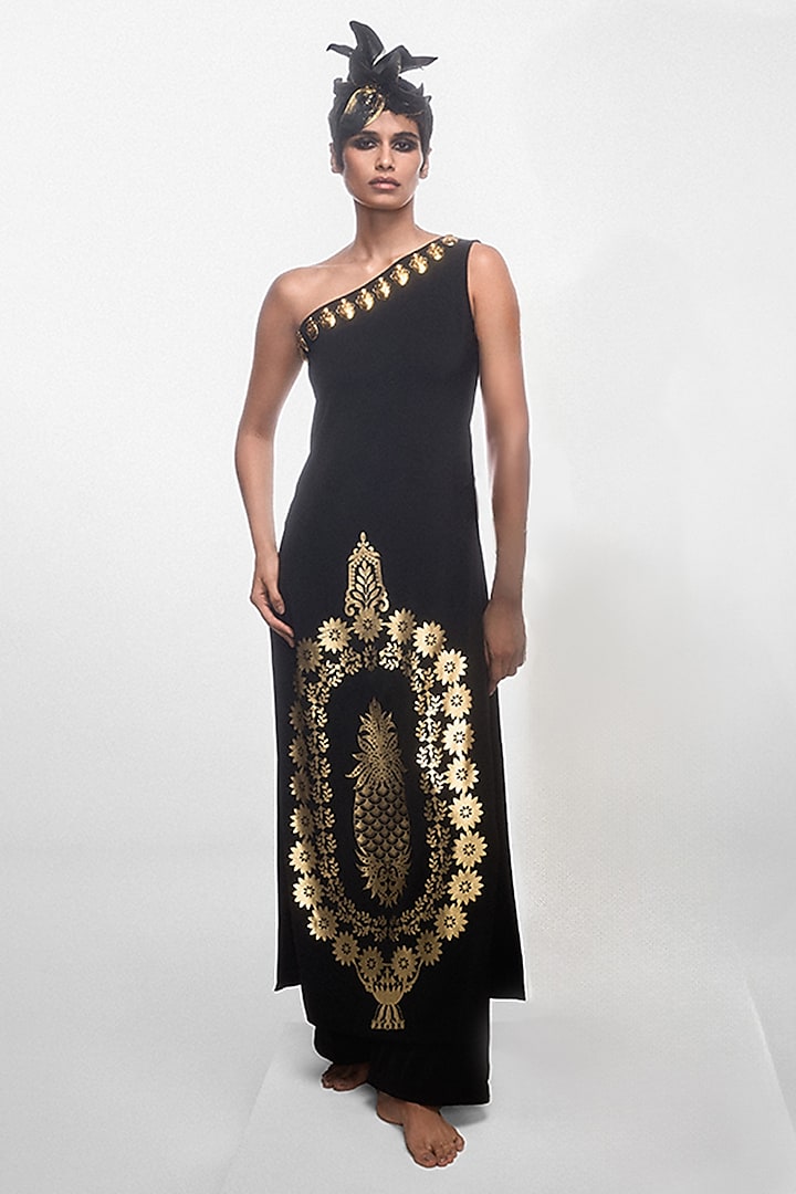 Midnight Black Crepe Printed & Embellished Kurta Set by Masaba at Pernia's Pop Up Shop