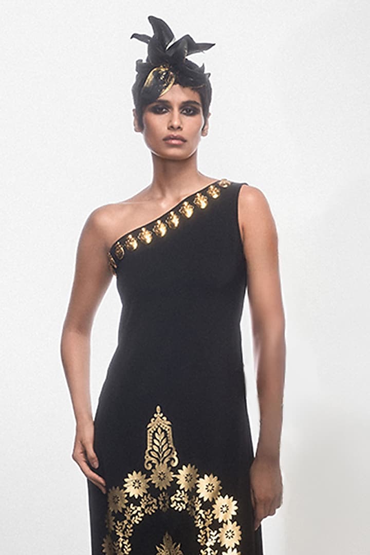 Midnight Black Crepe Printed & Embellished Kurta Set by Masaba at Pernia's Pop Up Shop
