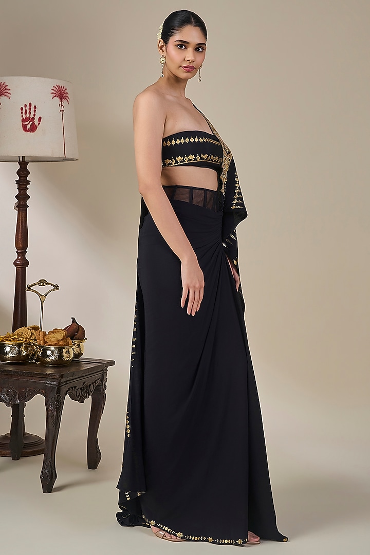 Black Crepe Silk Foil Printed Pre-Stitched Wedding Saree Set by Masaba at Pernia's Pop Up Shop