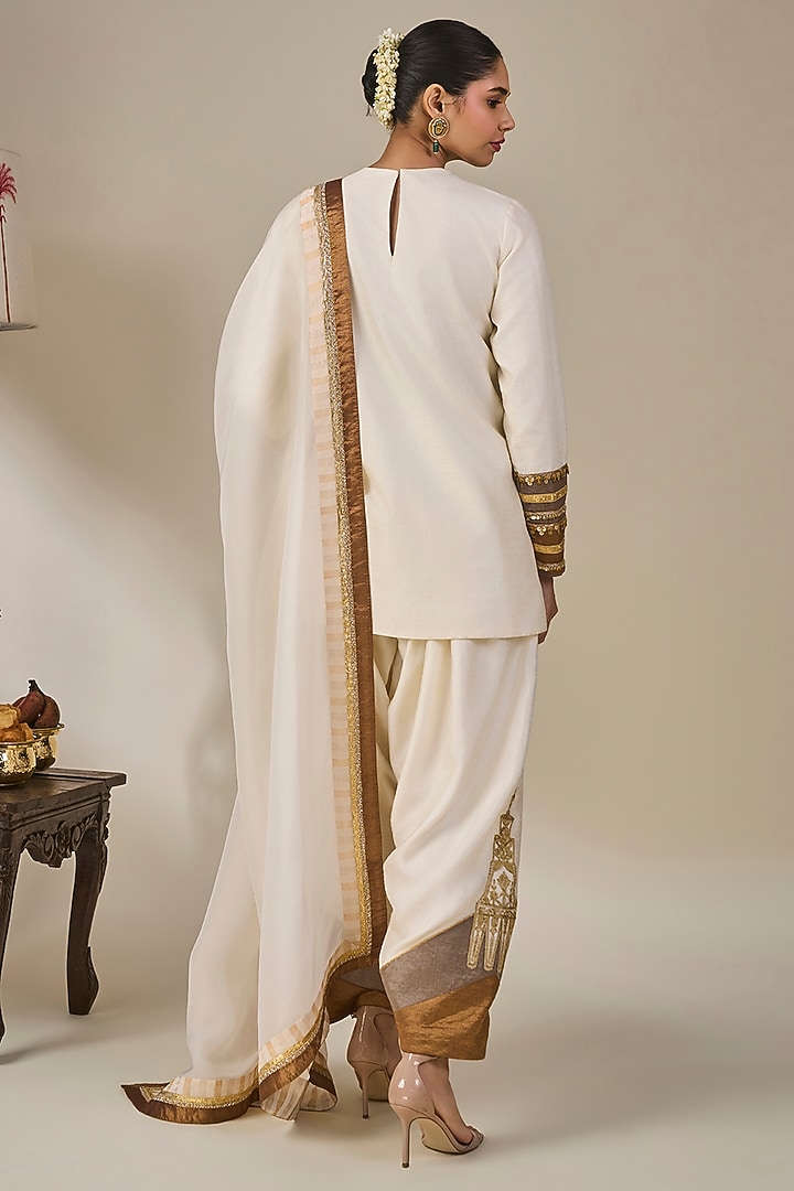 Ivory Viscose Slub Patchwork Kurta Set by Masaba at Pernia's Pop Up Shop
