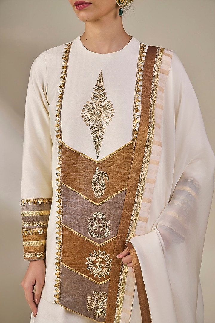 Ivory Viscose Slub Patchwork Kurta Set by Masaba at Pernia's Pop Up Shop