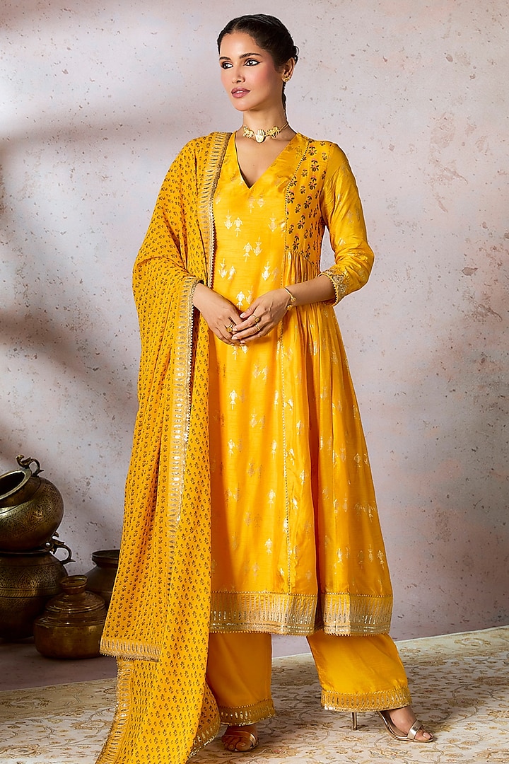 Yellow Raw Silk Foil Printed & Embellished A-Line Kurta Set by Masaba at Pernia's Pop Up Shop