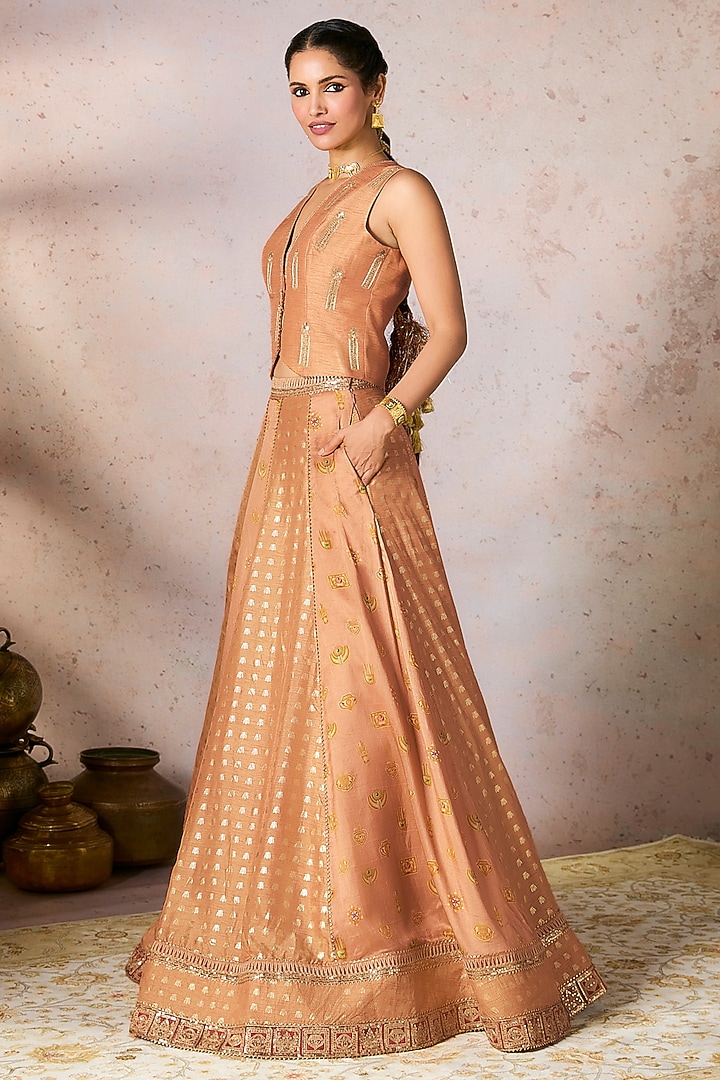Salmon Raw Silk Foil Printed & Kinari Embellished Wedding Lehenga Set by Masaba at Pernia's Pop Up Shop
