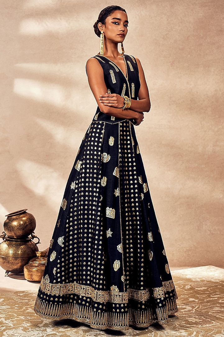 Black Raw Silk Foil Printed & Kinari Embellished Wedding Lehenga Set by Masaba at Pernia's Pop Up Shop
