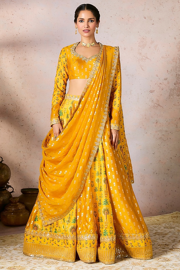 Yellow Raw Silk Foil Printed & Kinari Embellished Wedding Lehenga Set by Masaba at Pernia's Pop Up Shop