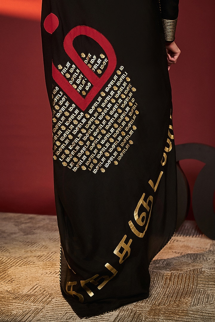 Black Mul Silk Digital Foil Printed Wedding Saree Set by Masaba at Pernia's Pop Up Shop