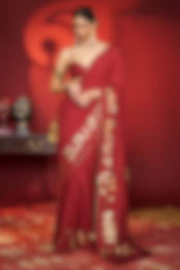 Red Mul Silk Digital Foil Printed Wedding Saree Set by Masaba at Pernia's Pop Up Shop