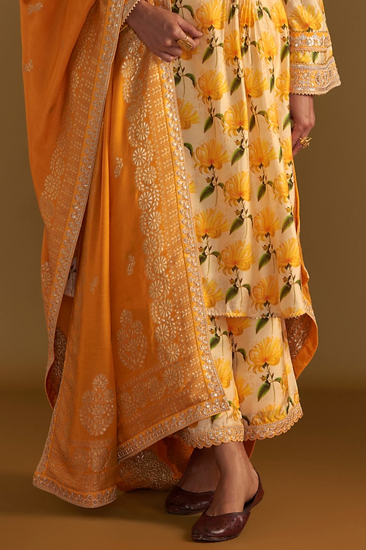 Vanilla Raw Silk Embroidered & Digital Printed Kurta Set by Masaba at Pernia's Pop Up Shop