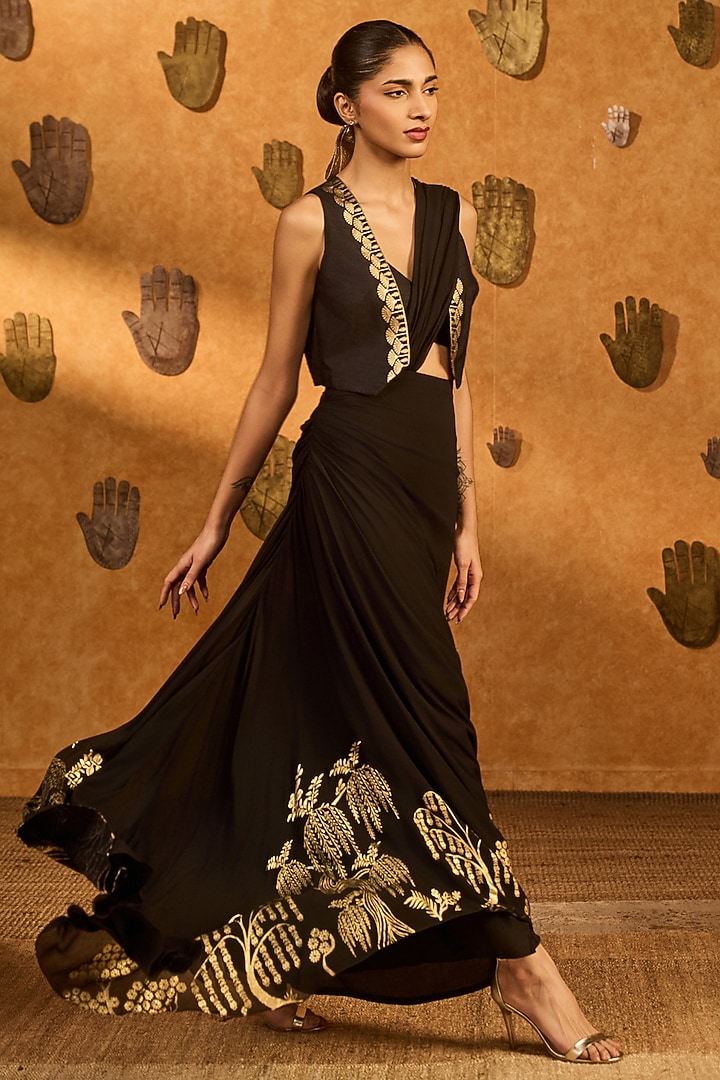 Black Georgette Foil Printed Pre-Stitched Wedding Saree Set by Masaba at Pernia's Pop Up Shop