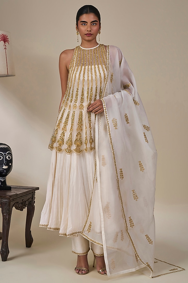 Ivory Silk Embroidered Overlay Crushed Kurta Set by Masaba at Pernia's Pop Up Shop