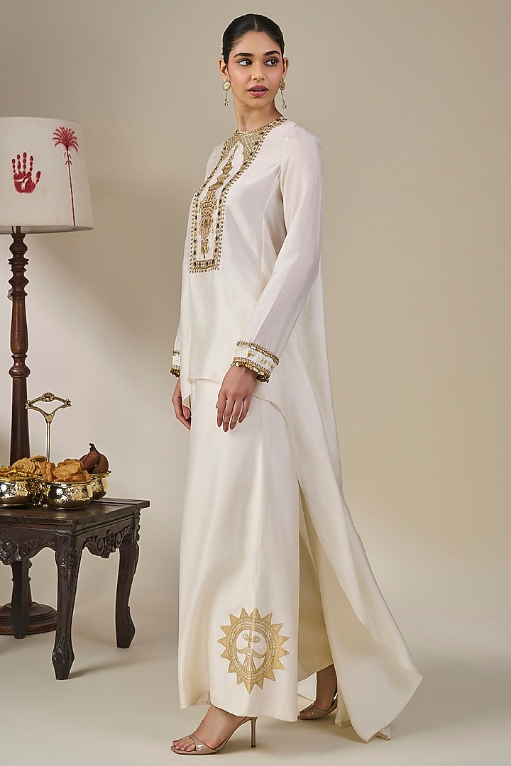 Ivory Viscose Slub Sequins Embroidered Asymmetrical Kurta Set by Masaba at Pernia's Pop Up Shop