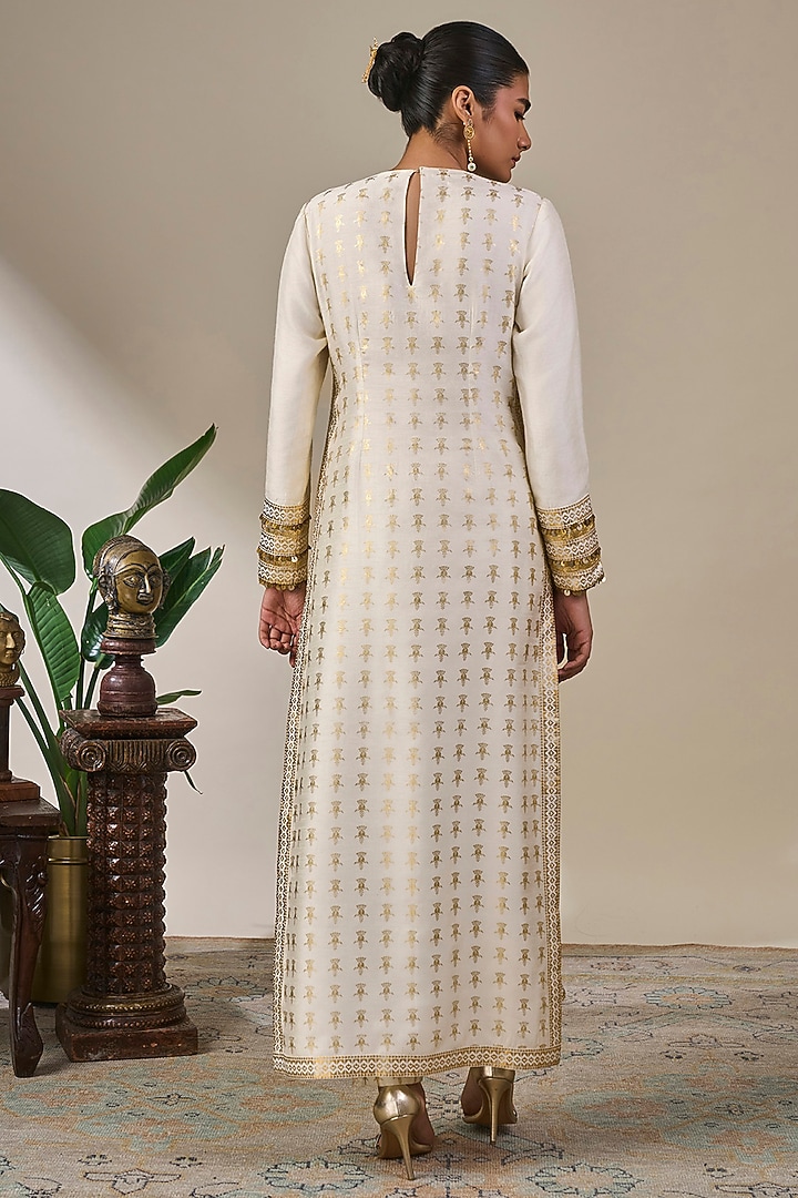 Ivory Viscose Slub Foil Printed Kurta Set by Masaba at Pernia's Pop Up Shop