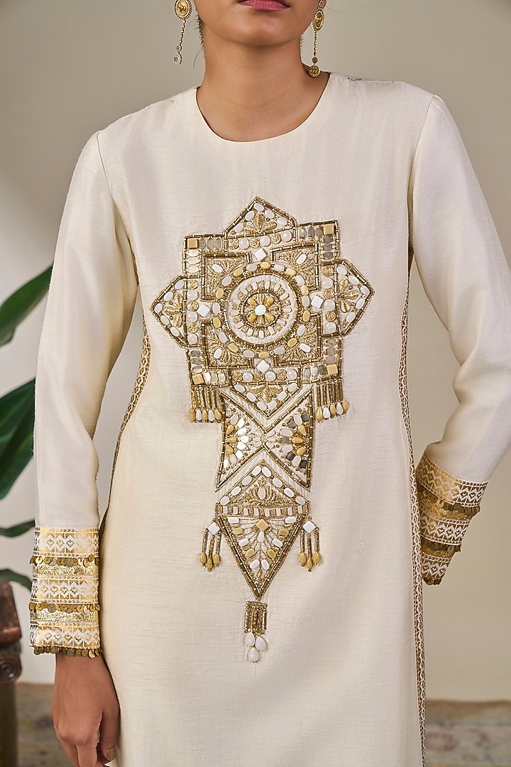 Ivory Viscose Slub Foil Printed Kurta Set by Masaba at Pernia's Pop Up Shop