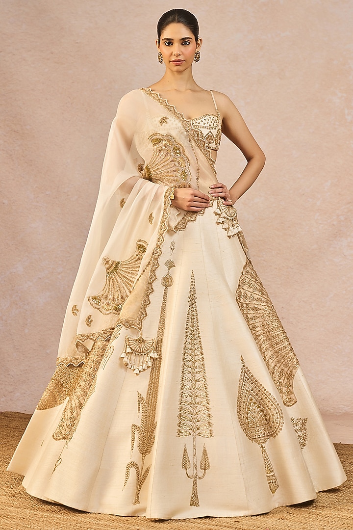 Ivory & Gold Tissue Paan-Phool Motif Embroidered Bridal Lehenga Set by Masaba at Pernia's Pop Up Shop