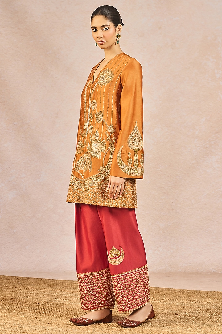 Rust Chanderi Gul Jharokha Chaand Motif Embroidered Kurta Set by Masaba at Pernia's Pop Up Shop