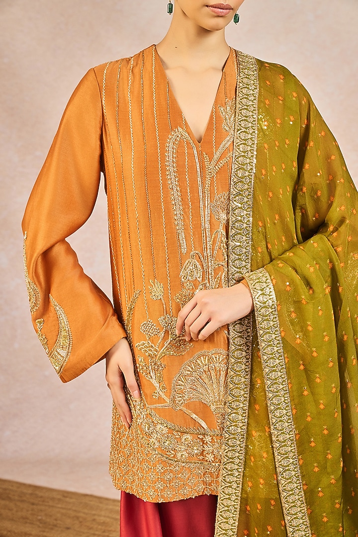Rust Chanderi Gul Jharokha Chaand Motif Embroidered Kurta Set by Masaba at Pernia's Pop Up Shop