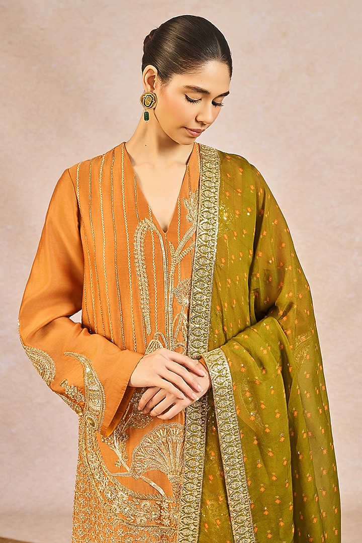 Rust Chanderi Gul Jharokha Chaand Motif Embroidered Kurta Set by Masaba at Pernia's Pop Up Shop
