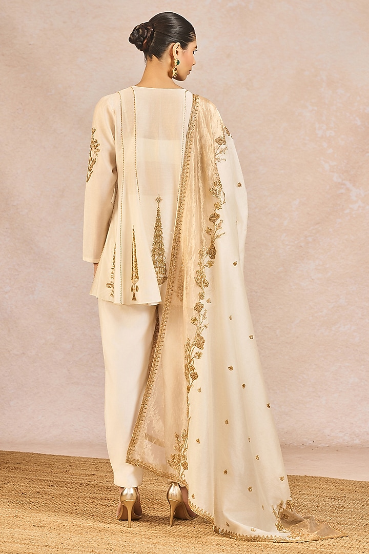 Ivory Chanderi Kashmiri Kali Motif Embroidered Short Kurta Set by Masaba at Pernia's Pop Up Shop