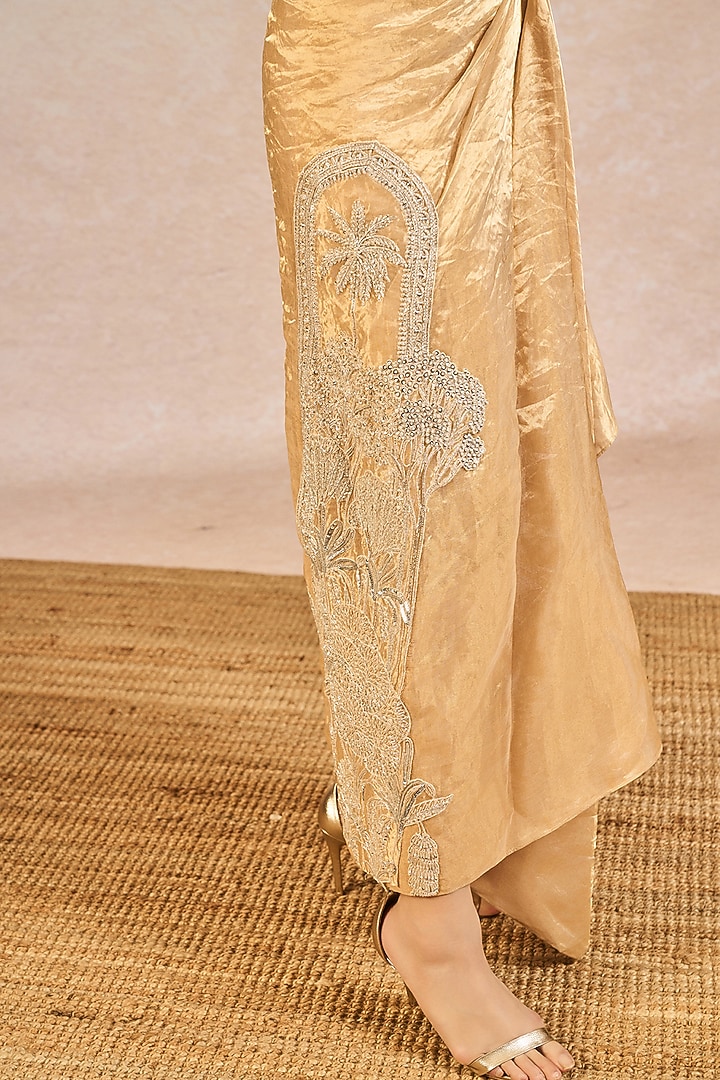 Gold Tissue Gul Jharokha Motif Embroidered Veshti Set by Masaba at Pernia's Pop Up Shop