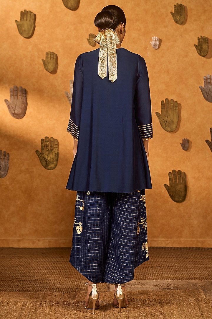 Sapphire Blue Raw Silk Hand Embroidered Kurta Set by Masaba at Pernia's Pop Up Shop