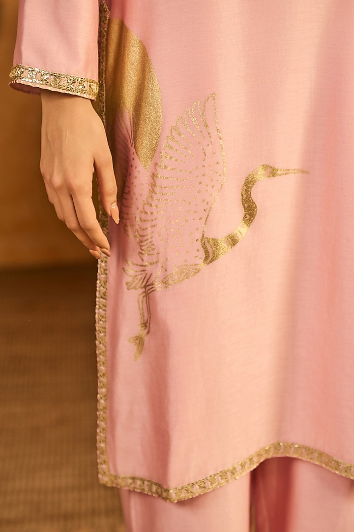 Baby Pink Chanderi Foil Printed Kurta Set by Masaba at Pernia's Pop Up Shop